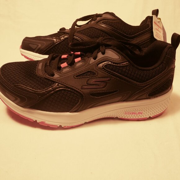 Skechers Go Run Women's Size 7 Black Athletic Running Shoes Sneakers - Picture 2 of 16